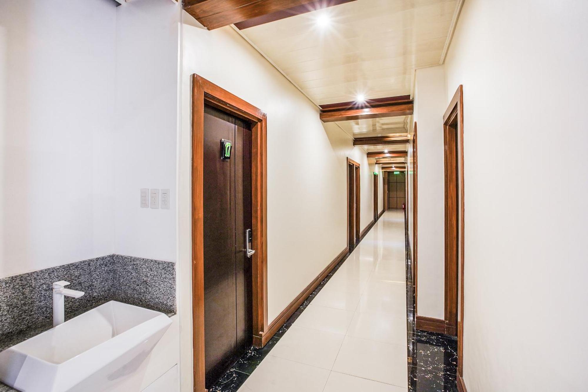 General Santos City Oyo 489 Casa Mia Hotel Suites מראה חיצוני תמונה